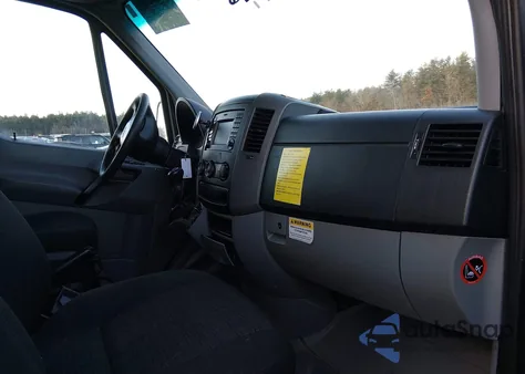 2018 Mercedes-Benz Sprinter 2500 Standard Roof V6 z USA, uszkodzony, nr VIN WD3PE7CD6JP633922